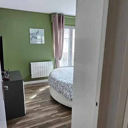 Le Faust Apartment *